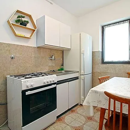 606 Hotel 4*