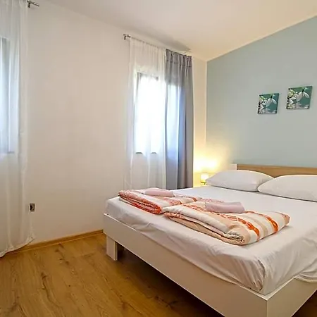 Hotel 606 Pula