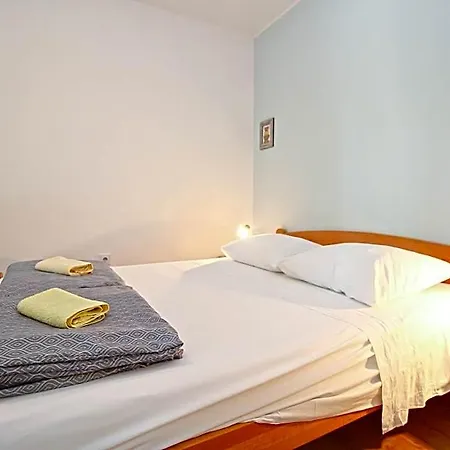 Hotel 606