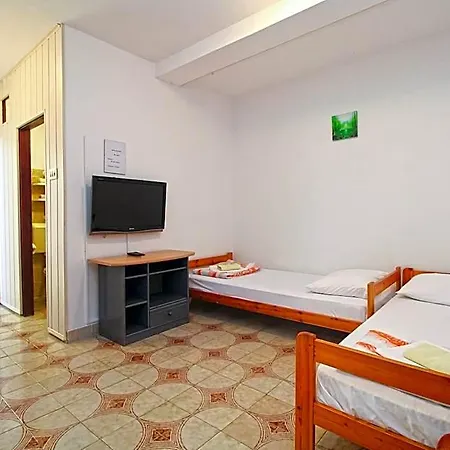 606 Pula