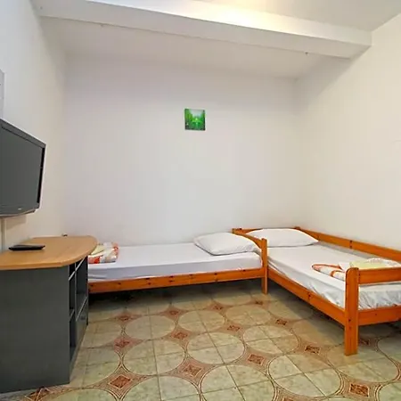Hotel 606 Pula